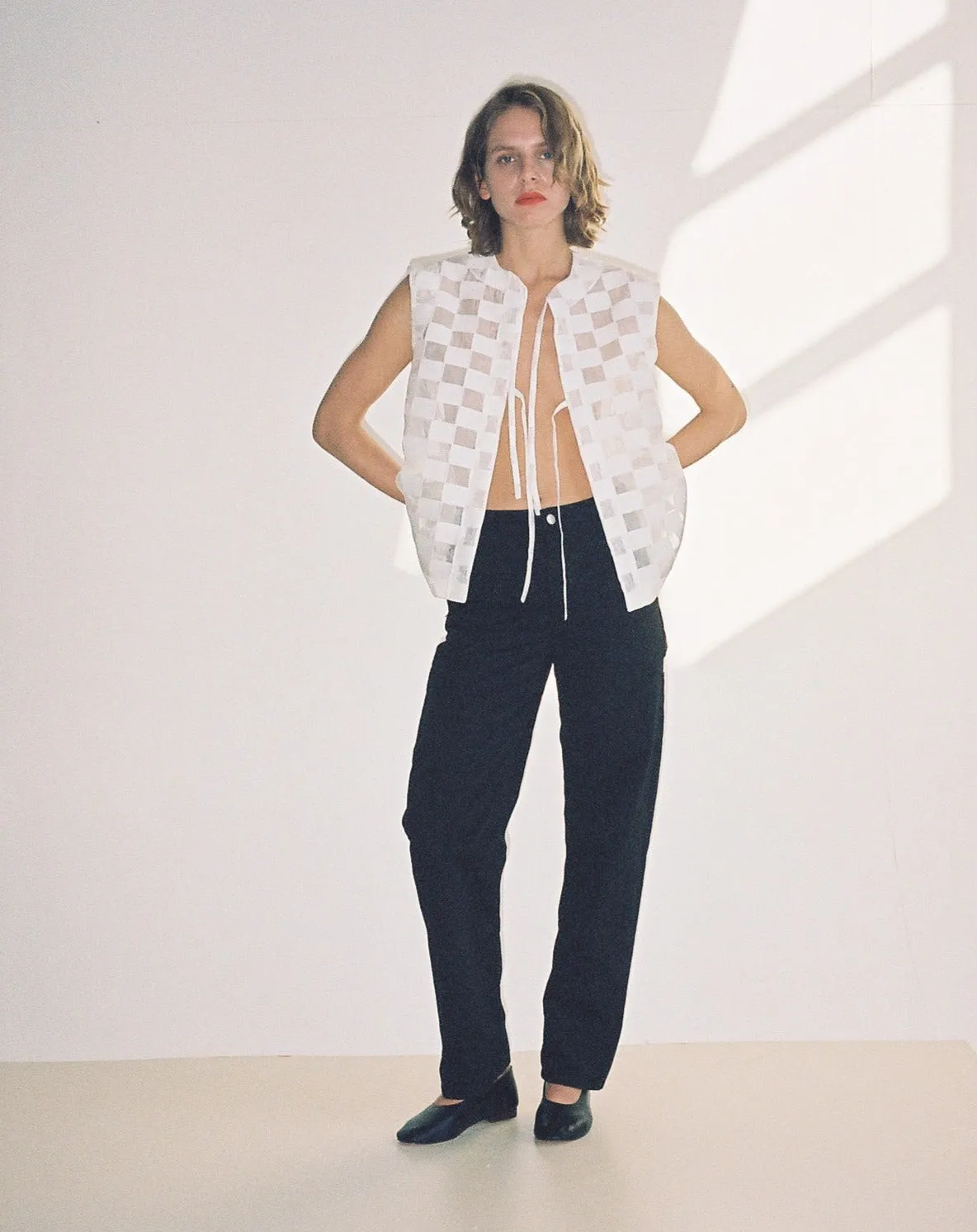 CHECKED VEST — WHITE