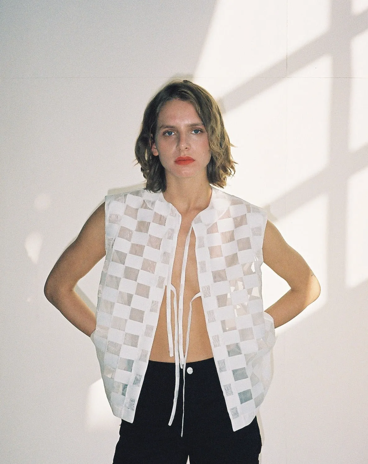 CHECKED VEST — WHITE