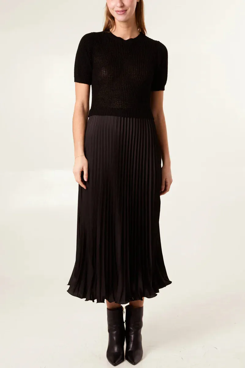 Short Sleeve Pleated Jumper Dress