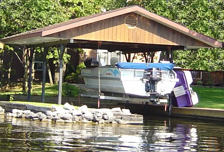Wet Slip Boat Lifts AS7000